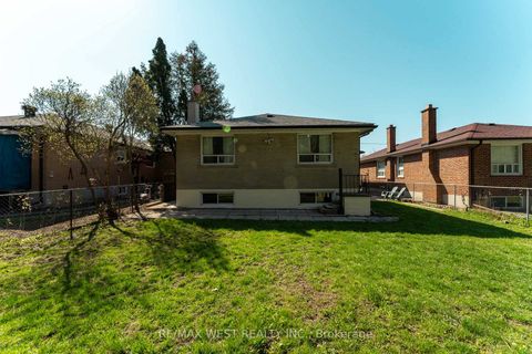 Photo 47 at 34 Barkwin Drive, Beaumonde Heights, Toronto