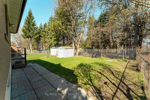 Photo 48 at 34 Barkwin Drive, Beaumonde Heights, Toronto