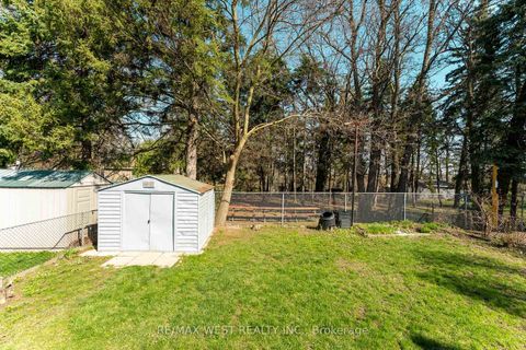 Photo 49 at 34 Barkwin Drive, Beaumonde Heights, Toronto