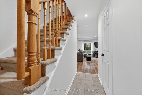 Photo 2 at 46 Bates Court, Painswick North, Barrie