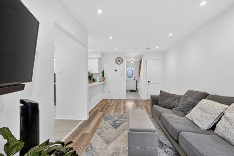 Photo 6 at 46 Bates Court, Painswick North, Barrie