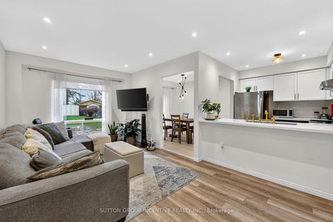 Photo 7 at 46 Bates Court, Painswick North, Barrie