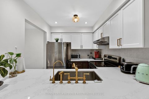 Photo 13 at 46 Bates Court, Painswick North, Barrie