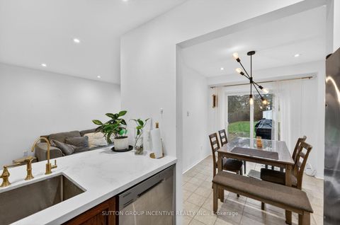 Photo 16 at 46 Bates Court, Painswick North, Barrie