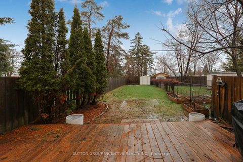 Photo 30 at 46 Bates Court, Painswick North, Barrie