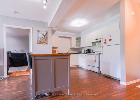 Photo 8 at 316 - 120 Bell Farm Road, Alliance, Barrie
