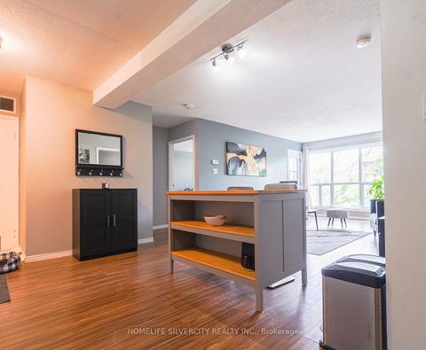 Photo 13 at 316 - 120 Bell Farm Road, Alliance, Barrie