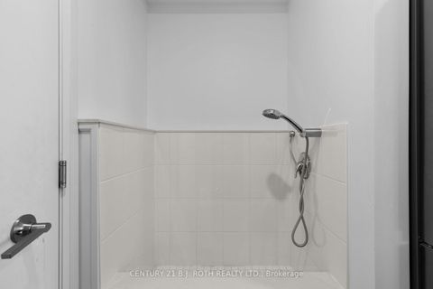 Photo 10 at 33 Brown Bear Street, Rural Barrie Southwest, Barrie