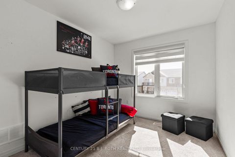 Photo 23 at 33 Brown Bear Street, Rural Barrie Southwest, Barrie