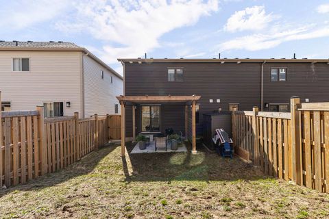 Photo 26 at 33 Brown Bear Street, Rural Barrie Southwest, Barrie