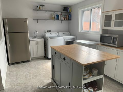 Photo 7 at 14 - 3100 Kingston Road, Cliffcrest, Toronto