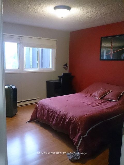 Photo 9 at 14 - 3100 Kingston Road, Cliffcrest, Toronto