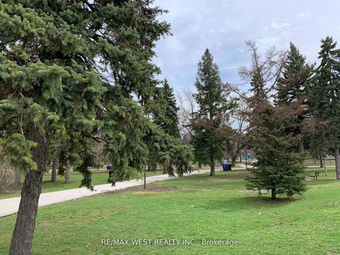 Photo 24 at 14 - 3100 Kingston Road, Cliffcrest, Toronto