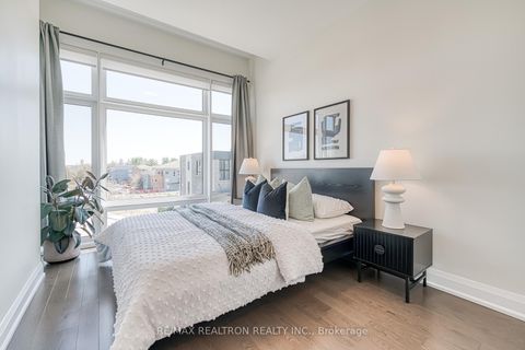 Photo 34 at 10 Hesperus Road, Patterson, Vaughan