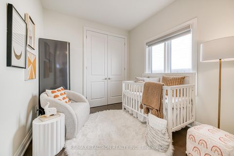 Photo 37 at 10 Hesperus Road, Patterson, Vaughan