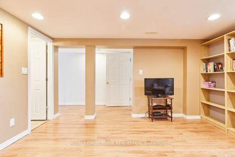 Photo 25 at 319 Dovedale Drive, Downtown Whitby, Whitby