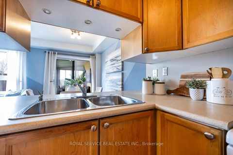 Photo 4 at 169 Scottsdale Drive, Bowmanville, Clarington