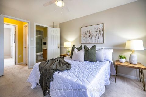 Photo 14 at 169 Scottsdale Drive, Bowmanville, Clarington