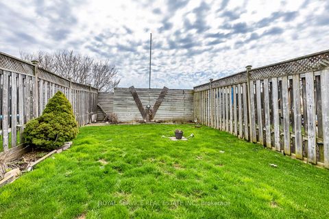 Photo 31 at 169 Scottsdale Drive, Bowmanville, Clarington