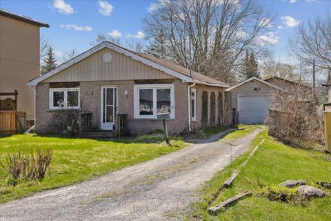 Photo 1 at 331 Hollywood Drive, Keswick South, Georgina