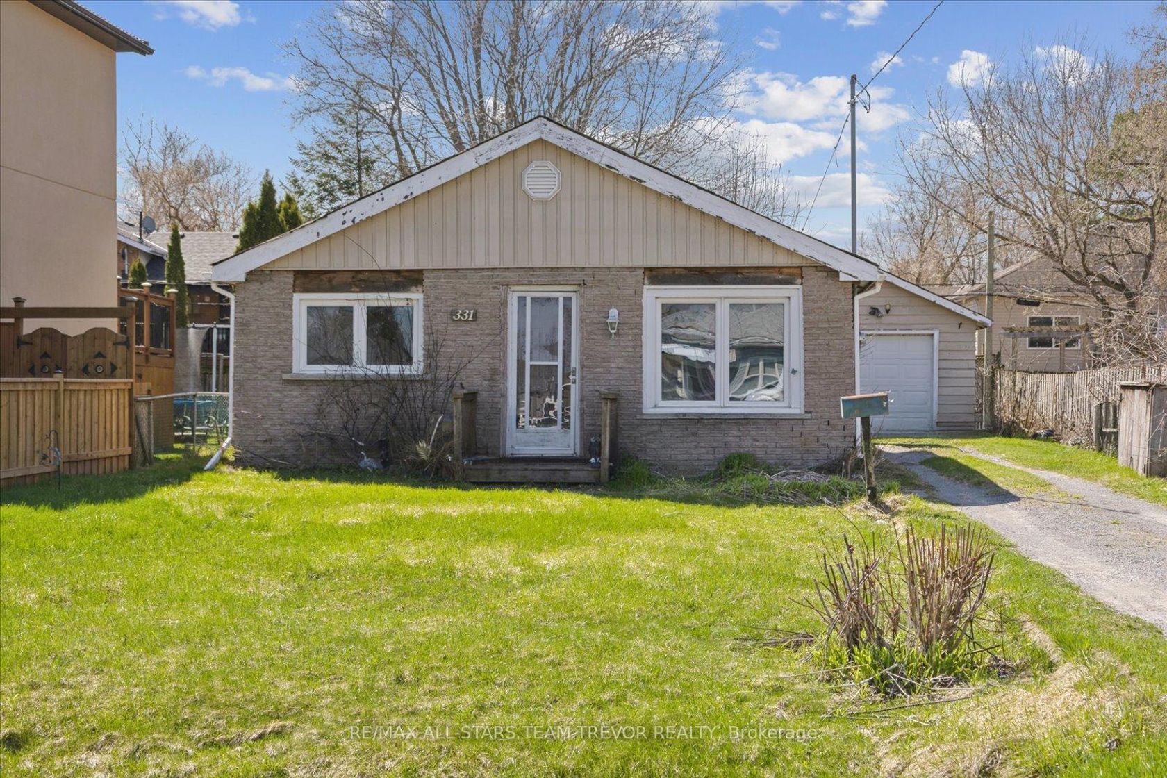 331 Hollywood Drive, Keswick South, Georgina photo number 2