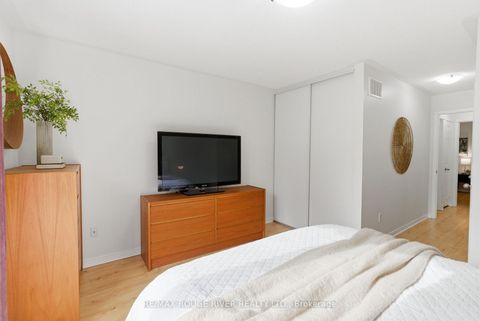 Photo 18 at 1154 Meath Drive, Pinecrest, Oshawa