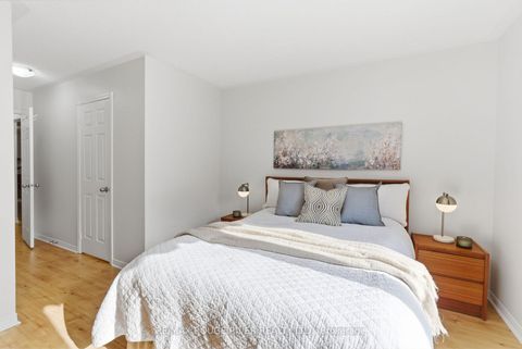 Photo 19 at 1154 Meath Drive, Pinecrest, Oshawa