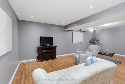 Photo 32 at 1154 Meath Drive, Pinecrest, Oshawa