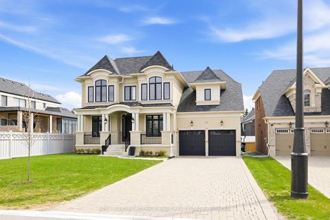 Photo 2 at 19 Painted Pony Trail, Kleinburg, Vaughan