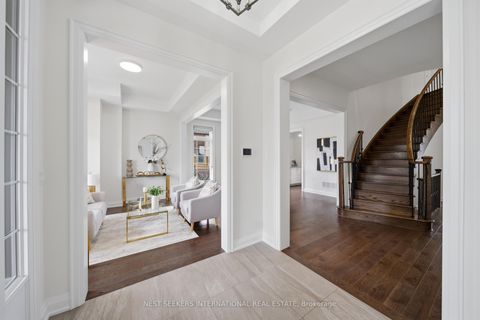 Photo 4 at 19 Painted Pony Trail, Kleinburg, Vaughan