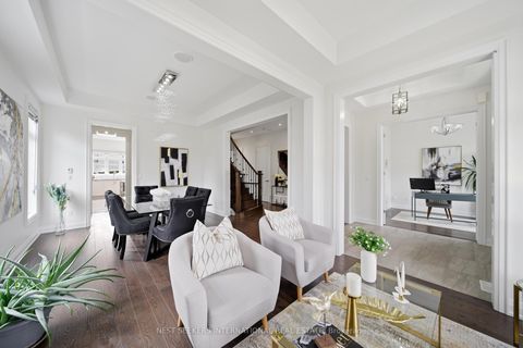 Photo 6 at 19 Painted Pony Trail, Kleinburg, Vaughan