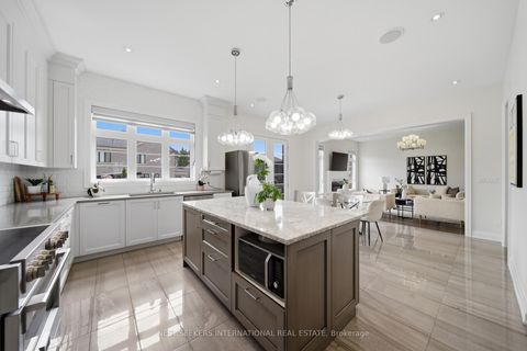 Photo 15 at 19 Painted Pony Trail, Kleinburg, Vaughan