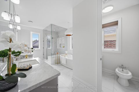 Photo 27 at 19 Painted Pony Trail, Kleinburg, Vaughan