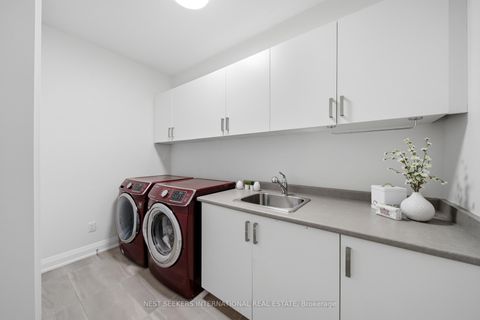 Photo 37 at 19 Painted Pony Trail, Kleinburg, Vaughan