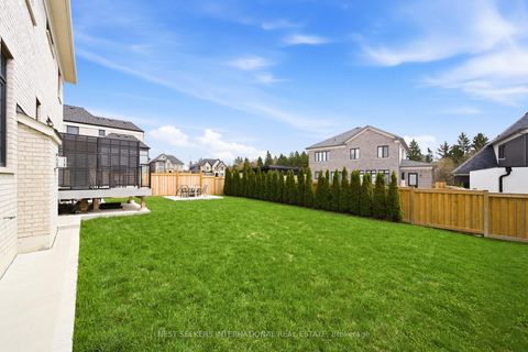 Photo 39 at 19 Painted Pony Trail, Kleinburg, Vaughan