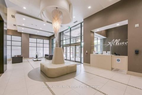 Photo 2 at 709 - 23 Glebe Road W, Eglinton, Toronto