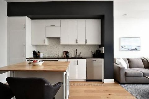 Photo 13 at 709 - 23 Glebe Road W, Eglinton, Toronto