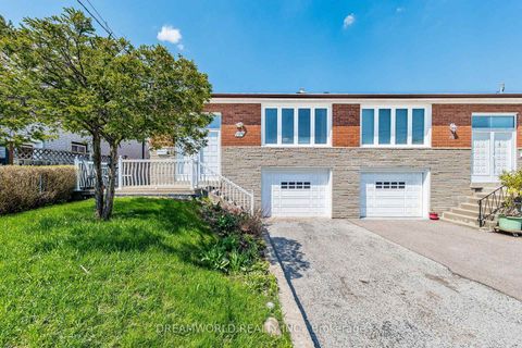 Photo 4 at 194 Giltspur Drive, Jane Heights, Toronto