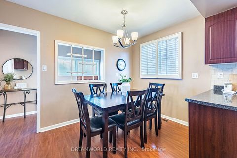 Photo 14 at 194 Giltspur Drive, Jane Heights, Toronto