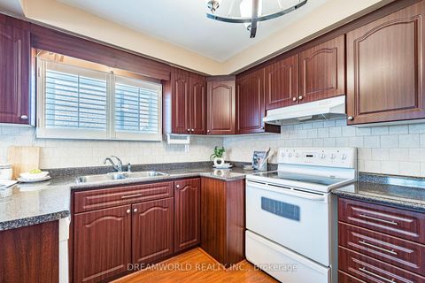 Photo 18 at 194 Giltspur Drive, Jane Heights, Toronto