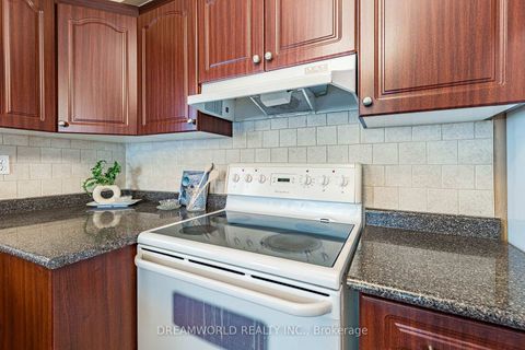 Photo 19 at 194 Giltspur Drive, Jane Heights, Toronto