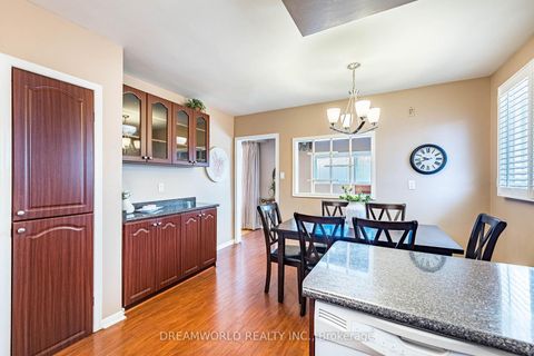 Photo 21 at 194 Giltspur Drive, Jane Heights, Toronto