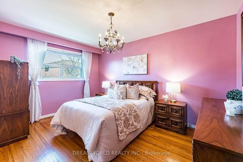 Photo 23 at 194 Giltspur Drive, Jane Heights, Toronto