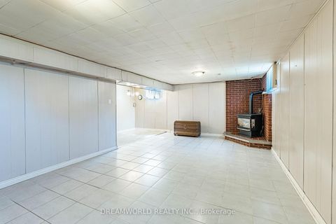 Photo 39 at 194 Giltspur Drive, Jane Heights, Toronto