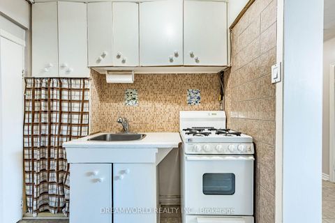 Photo 41 at 194 Giltspur Drive, Jane Heights, Toronto