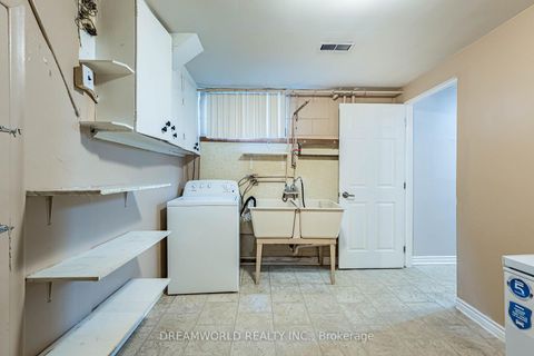 Photo 43 at 194 Giltspur Drive, Jane Heights, Toronto