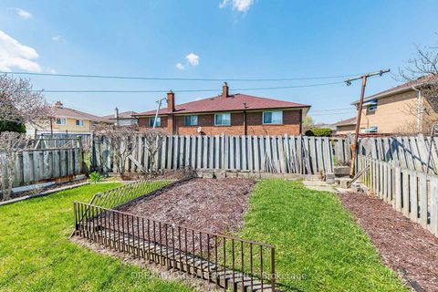 Photo 47 at 194 Giltspur Drive, Jane Heights, Toronto