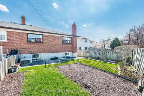 Photo 48 at 194 Giltspur Drive, Jane Heights, Toronto