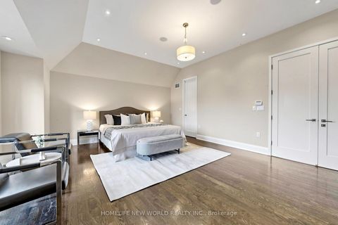 Photo 13 at 220 Roe Avenue, Nortown, Toronto