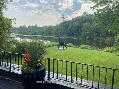 Photo 4 at 103 Sibbald Crescent, Sutton & Jackson's Point, Georgina